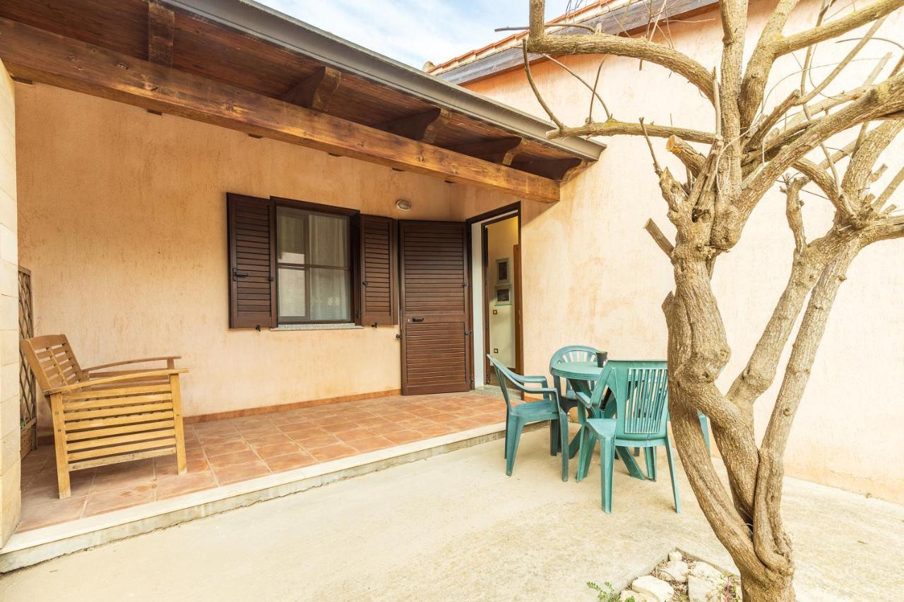 Albergo Residenziale Menhirs Putzu Idu Exterior foto