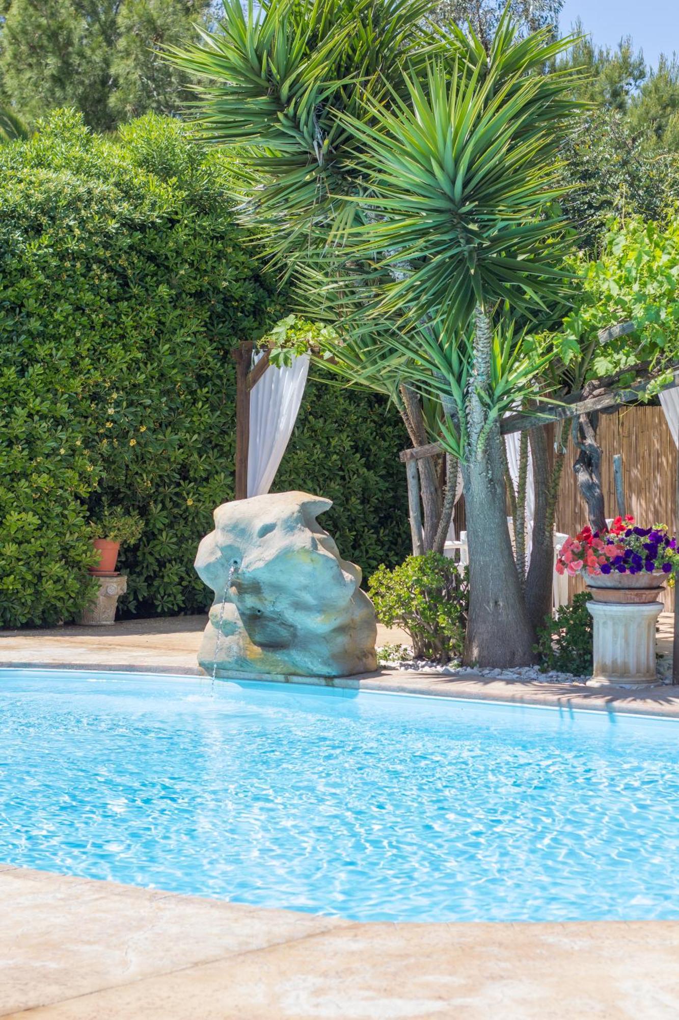Albergo Residenziale Menhirs Putzu Idu Exterior foto