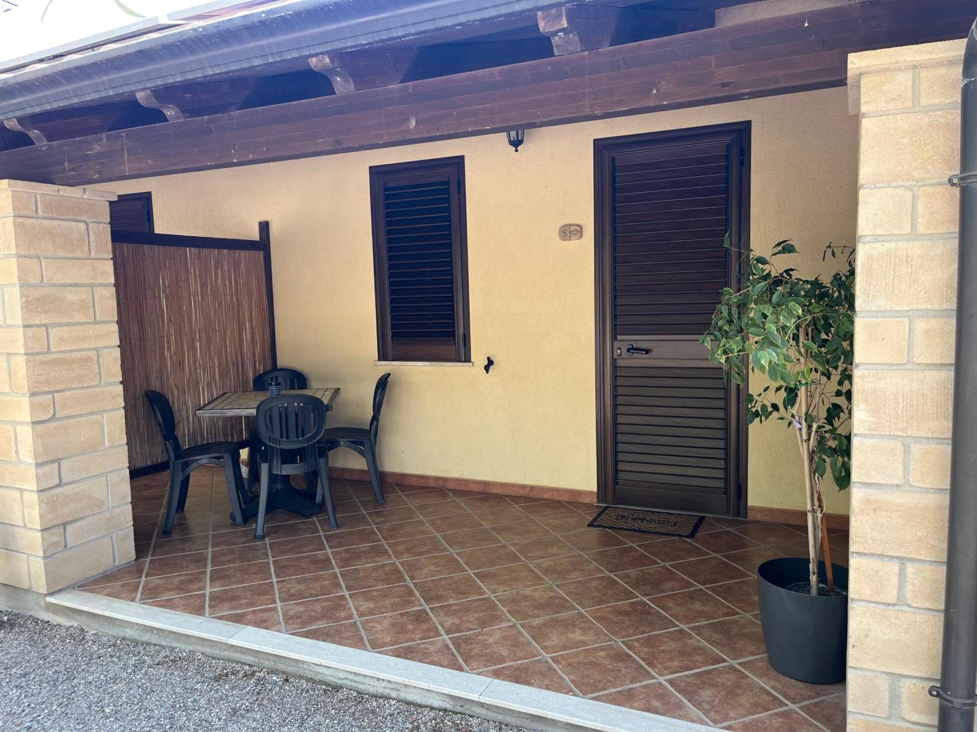 Albergo Residenziale Menhirs Putzu Idu Exterior foto